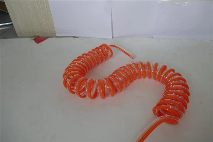 Polúireatán Coiled Traicé